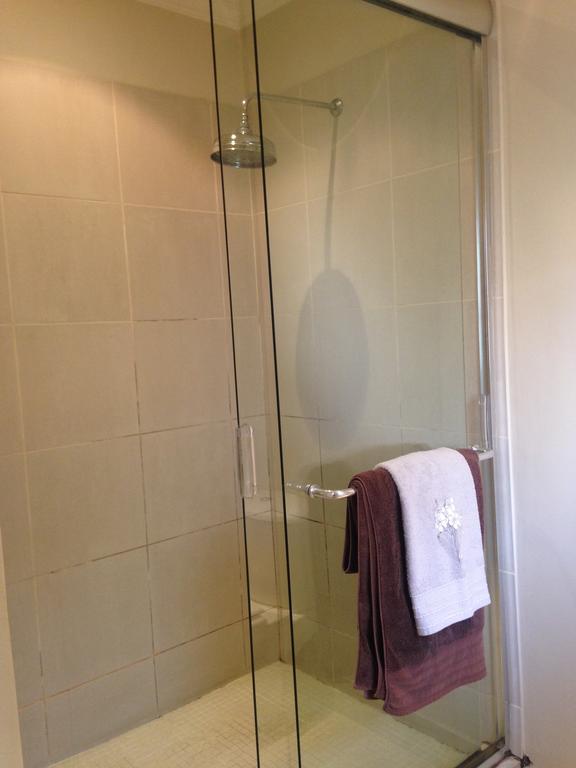 A Hundred Thousand Welcomes B&B Sandton Værelse billede