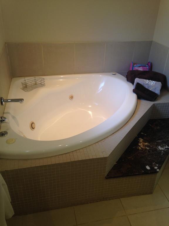 A Hundred Thousand Welcomes B&B Sandton Værelse billede